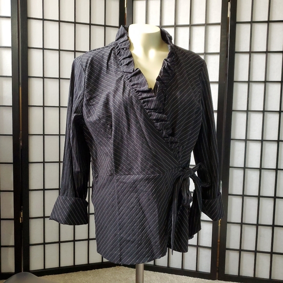 Classiques Entier Atelier Black and White V-Neck Wrap with Bow Closure Blouse - Picture 8 of 13